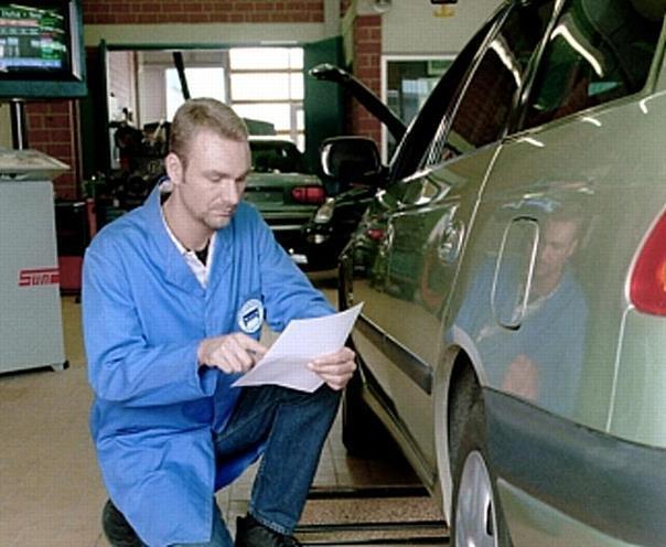 Stossdämpfer verschleissen und müssen regelmässig überprüft werden. Foto: Auto-Reporter